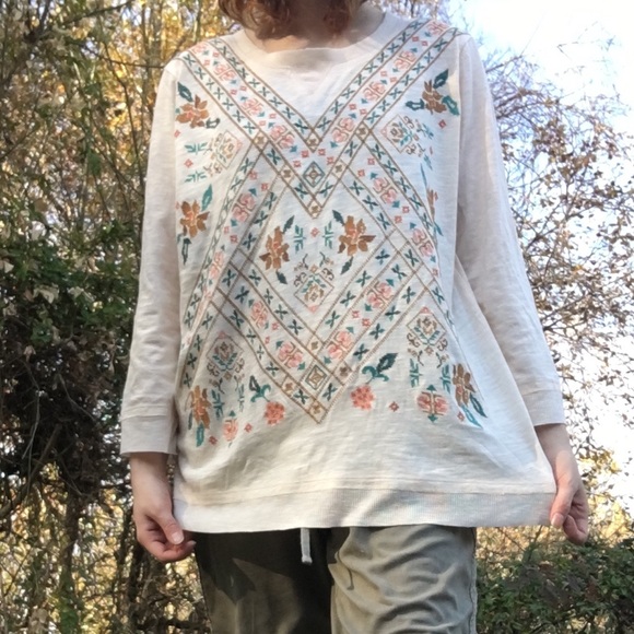 ⚘ Democracy Embroidered Tunic - Picture 2 of 16